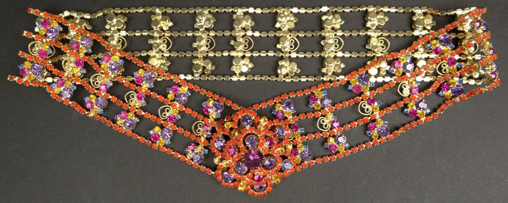 Kenneth Jay Lane American (born1930- ) Outstanding: Kenneth Jay Lane American (born1930- ) Outstanding Costume Four Rung Lady's Belt. Signed Kenneth Lane and Copyright Mark. Excellent Condition. Extends 31-3/4 Inches Long and 2-1/4 Inches Wide. Heavy. 