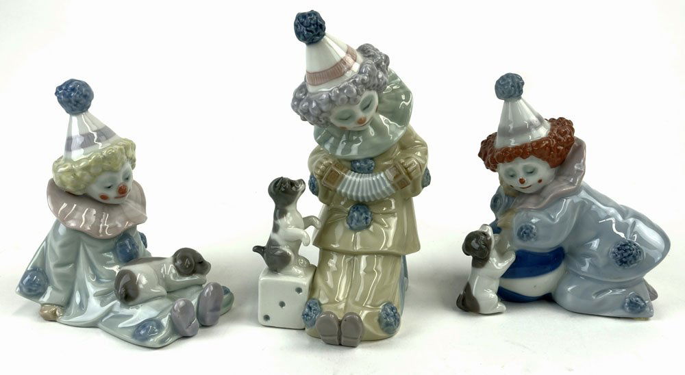 Three (3) Small Lladro Clown with Dog Figurines. All: Three (3) Small Lladro Clown with Dog Figurines. All Stamped to Base. Very Good Condition. Largest Measures 5 Inches Tall by 3-1/3 Inches Wide. Shipping $55.00