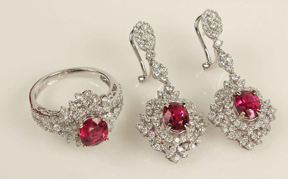 Beautiful Quality approx. 3.70 Carat Oval Cut Natural: Beautiful Quality approx. 3.70 Carat Oval Cut Natural Burmese Spinel, 3.20 Carat Round Brilliant Cut Diamond and 18 Karat White Gold Three (3) Piece Ring and Earring Suite. Spinels with Vivid Saturati