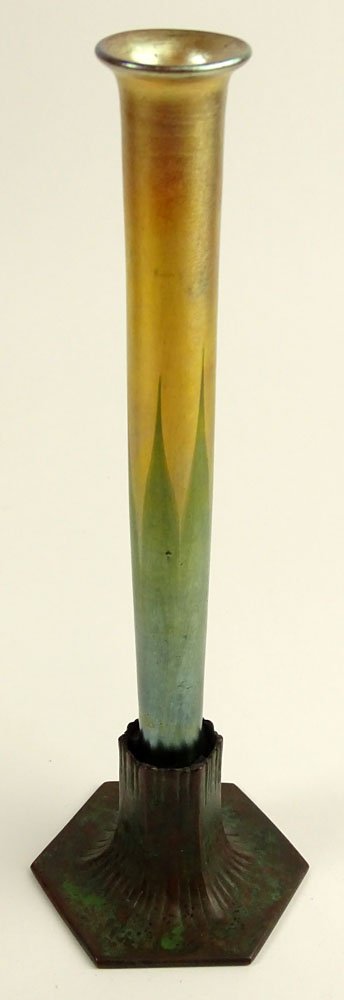 Antique Tiffany Favrile Pulled Feather Stick Vase Set: Antique Tiffany Favrile Pulled Feather Stick Vase Set in Tiffany Studios Bronze Base. Base is signed Tiffany Studios New York 712. Cannot read the glass as it is adhered into the base. Good Condition.