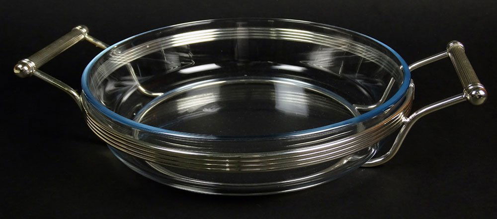 Christofle Silver Plate & Pyrex "Cortina" Round Gratin: Christofle Silver Plate & Pyrex "Cortina" Round Gratin Bake and Serve Set. Signed Christofle. Good Condition. Measures 10-1/4 Diameter. Original Box Included. Shipping $65.00