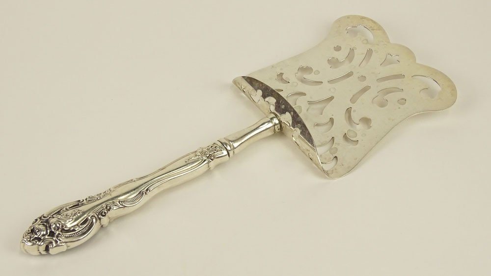 Gorham Sterling Silver "La Scala" Asparagus Server. (1 of 3)