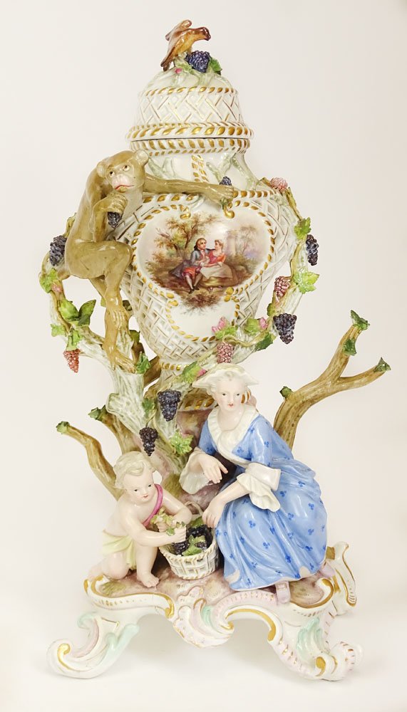 19th Century Meissen Porcelain Figural Potpourri Urn. (1 of 9)