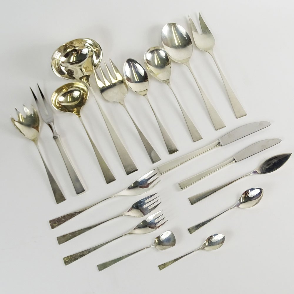 One Hundred Seventeen (117) Piece Modern German 925 (1 of 6)