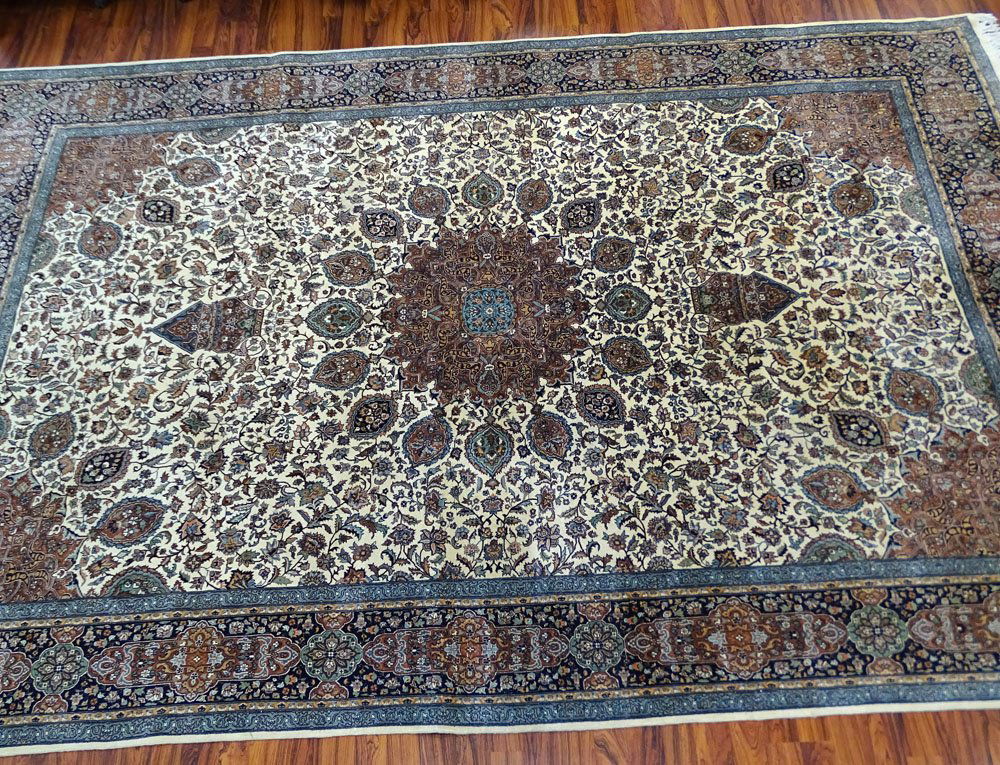 Semi-antique Persian Wool Rug. Center Medallion on (1 of 3)