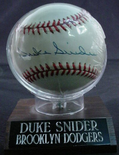 Baseball signed: "Duke Snider" Rawlings Official