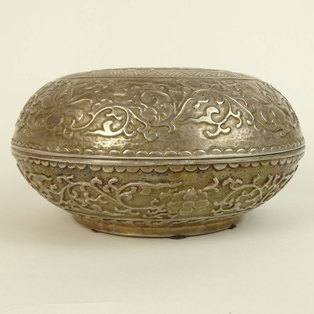 Vintage Large Chinese Round Covered Box. Unusual (1 of 6)