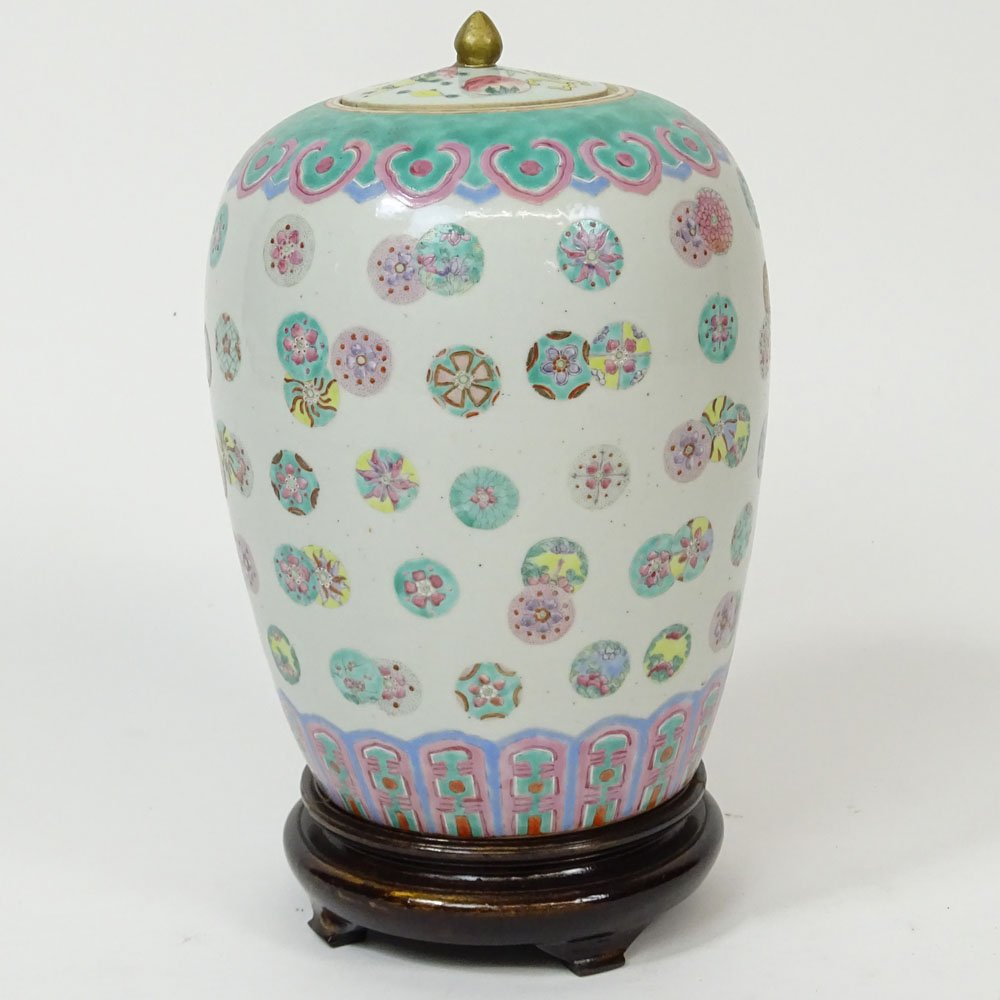 Antique Chinese Export Porcelain Ginger Jar. Unsigned. (1 of 6)