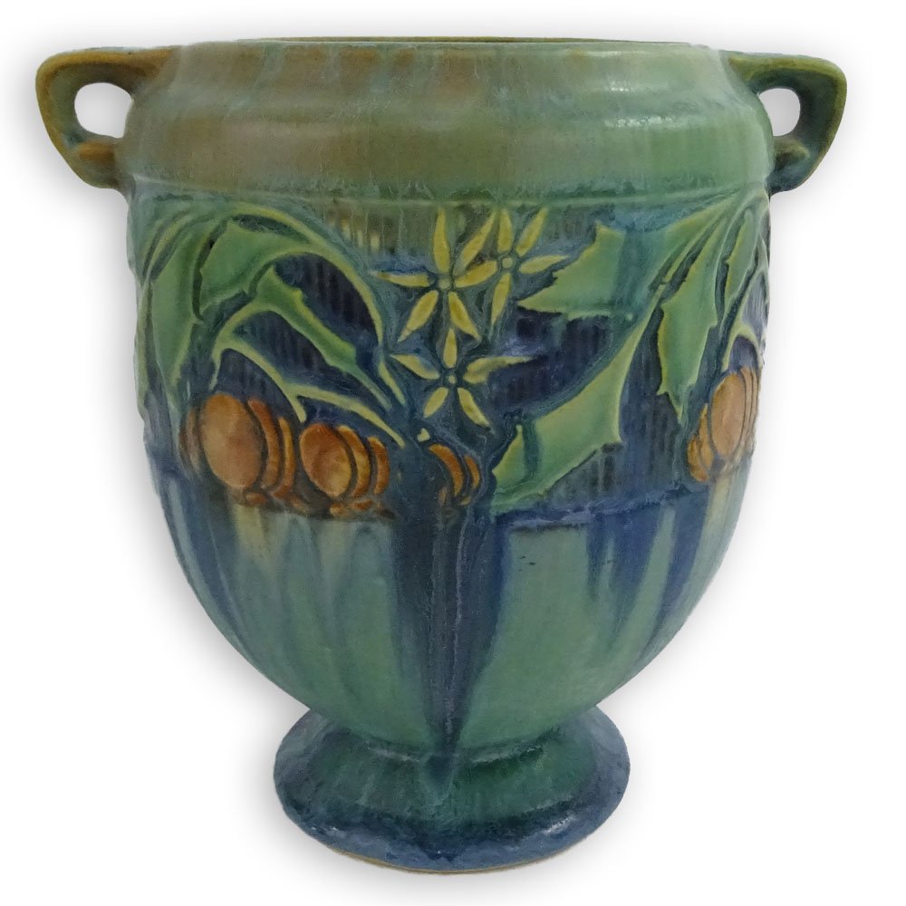 Roseville Green Baneda Pottery Vase. Unsigned, shadow (1 of 4)