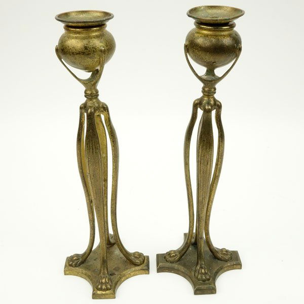 Pair of Tiffany Studios Cat's Paw Candlesticks. Bronze (1 of 5)