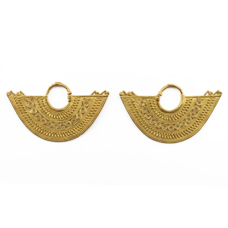 Pair Pre-Columbian Sinu Gold Filigree Earrings. (1 of 1)