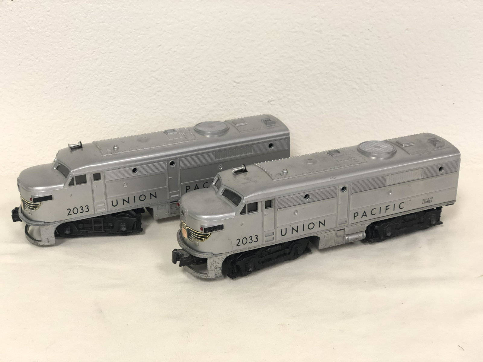 2 Vintage Lionel Union Pacific#2033 Trains: 2 Vintage Lionel Union Pacific#2033 Trains - Lionel Alco AA Diesel Locomotives (1 is missing insides)