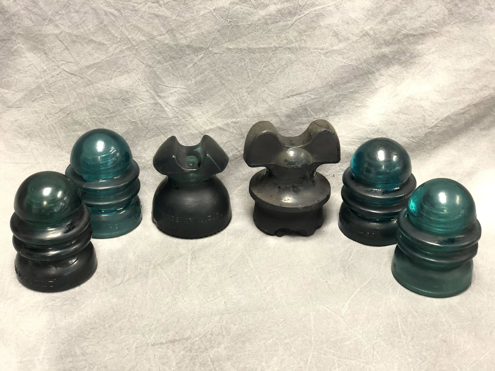 6 Vtg Asst Glass Insulators: 6 Vtg Asst Glass Insulators - Asst Sizes / Styles, Hemingway, Brookfield + More