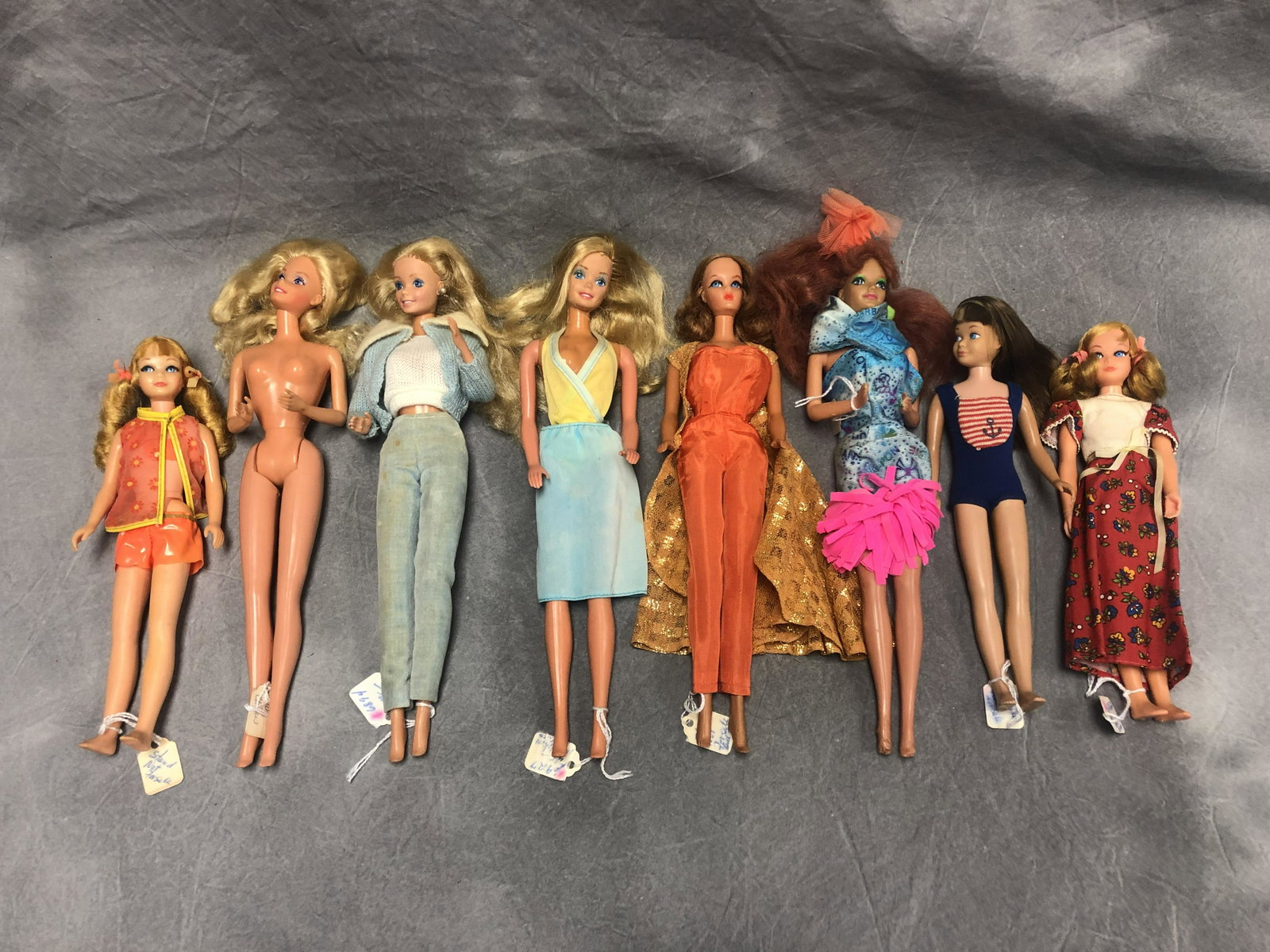 (8)1960s Barbies + Skippers: (8)1960s Barbies + Skippers - 1963 - 1969