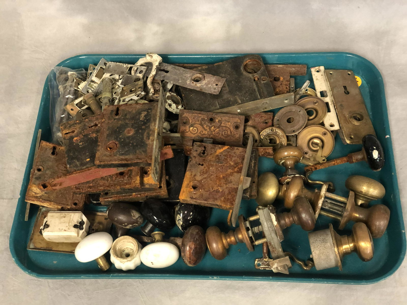 Antique / Vintage Hardware, Doorknobs, More: Antique / Vintage Hardware, Doorknobs, More - Locks, Hinges, Door Knobs + More