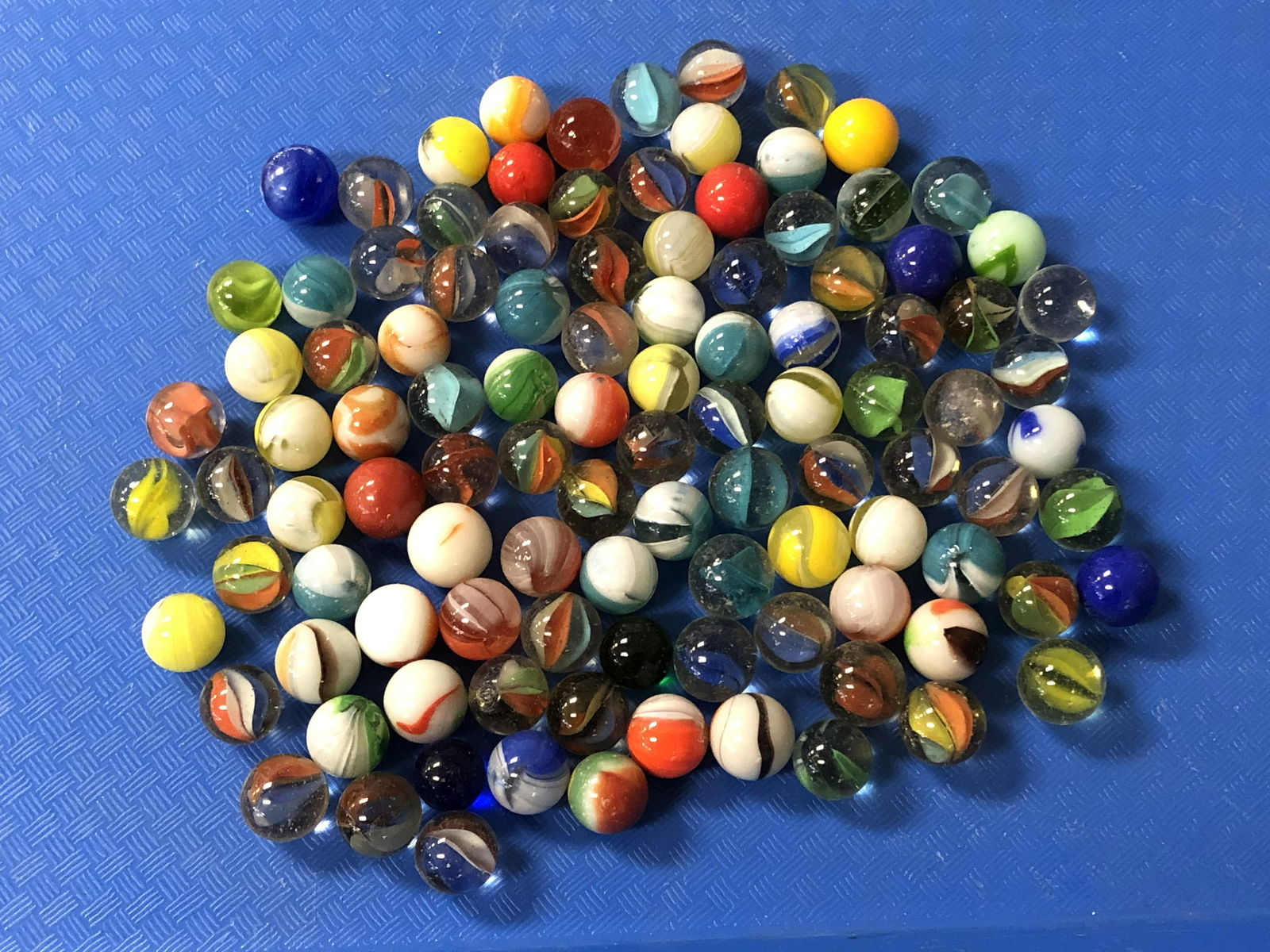 100+ Asst Marbles - Various Styles, Makers & Age (1 of 7)