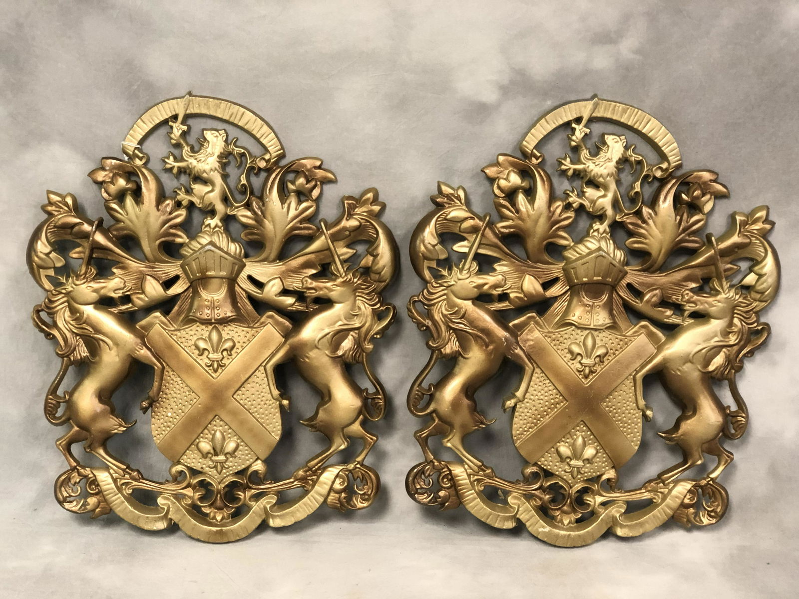 Pr Metal Coat of Arms Wall Decors (1 of 5)