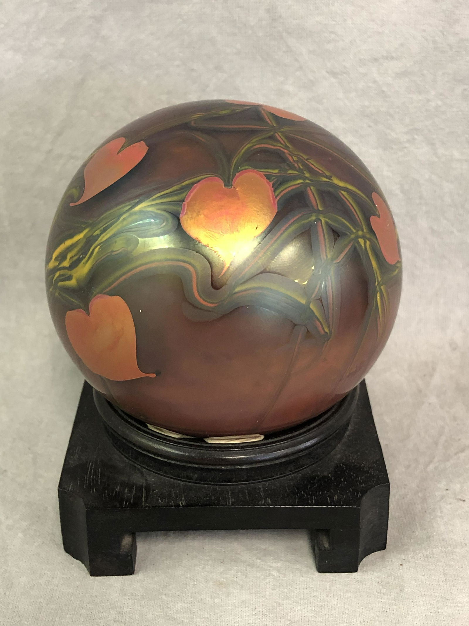 Orient & Flume Pulled Heart Paperweight: Orient & Flume Pulled Heart Paperweight - w/ Stand, Bottom of PaperWeight has Chip, 3'' Tall