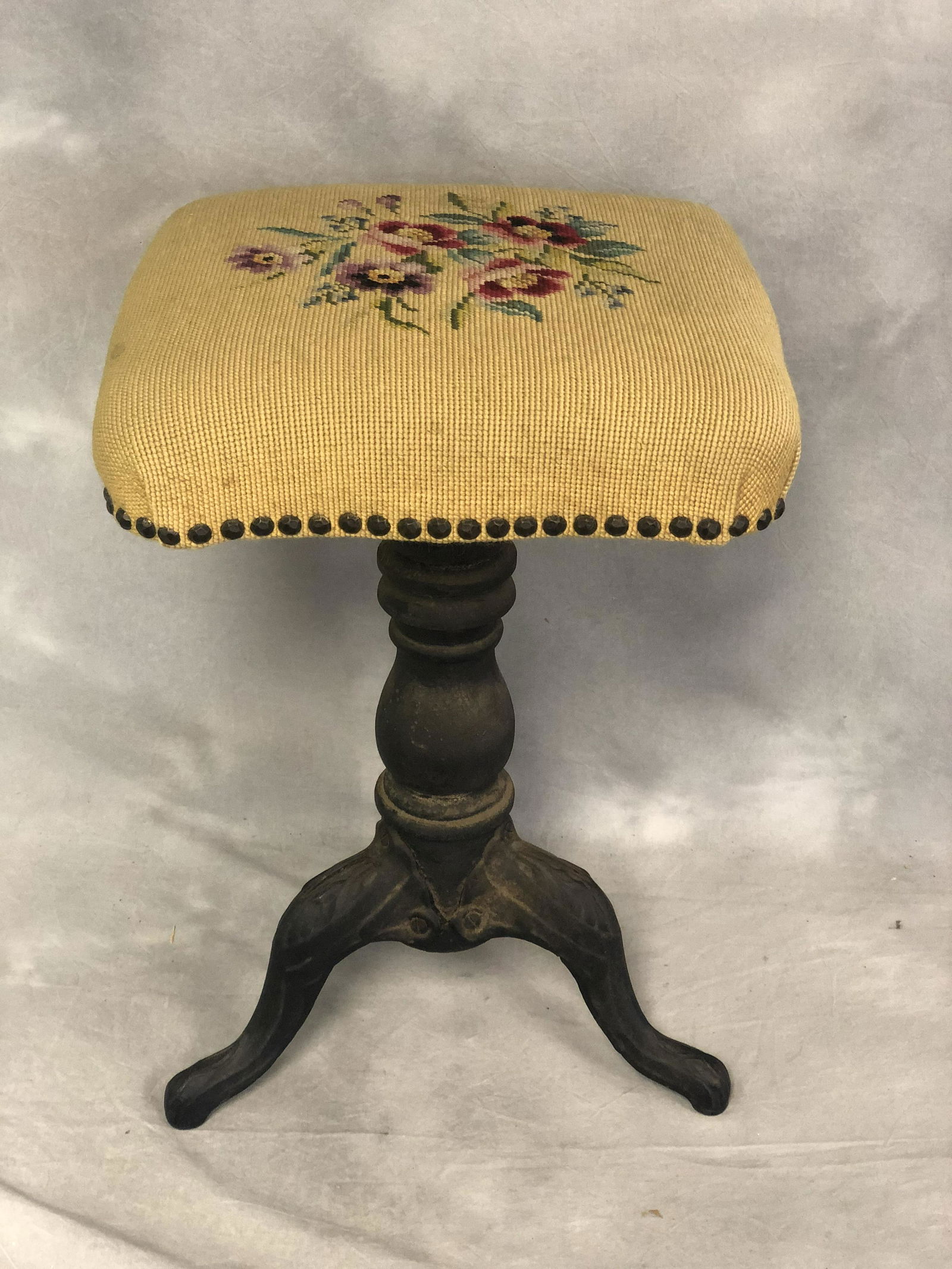 Victorian Iron / Wood Piano Stool (1 of 4)