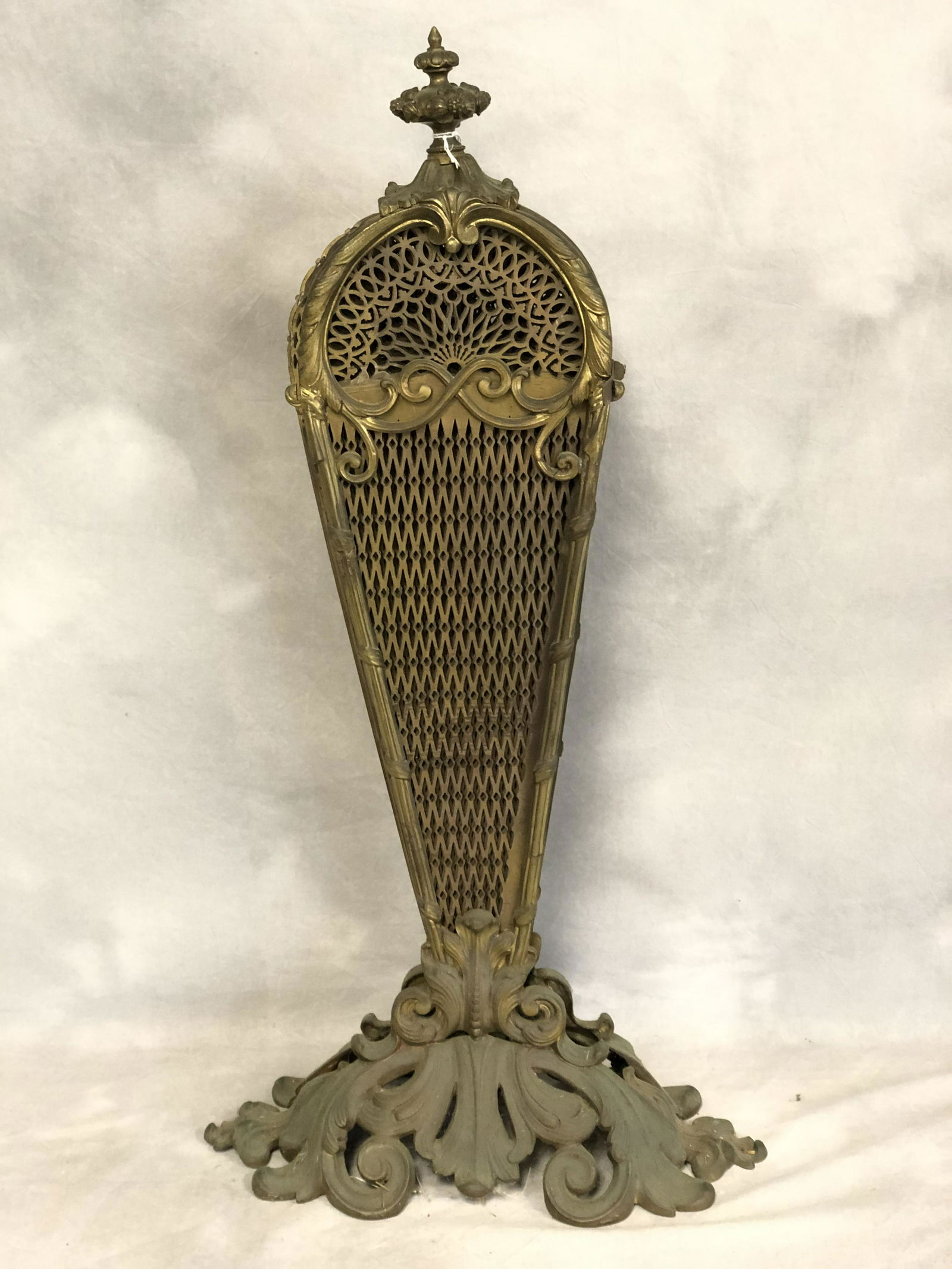 Victorian Cast Brass Fan Screen, 30'' Tall (1 of 6)