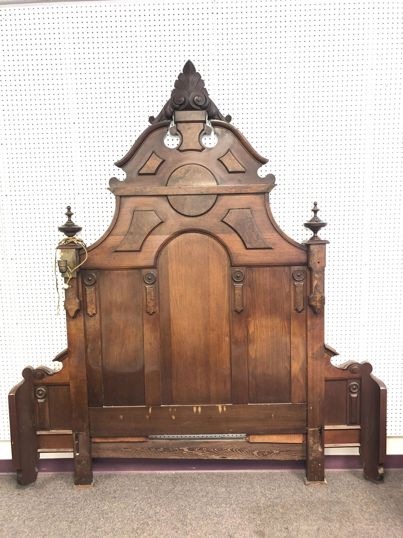 Eastlake Queen Sized Headboard w/ One Light (1 of 4)