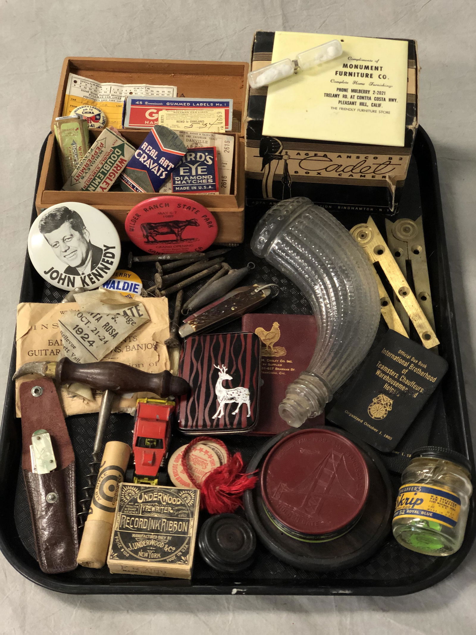 Asst Items, Camera, Advertising, Buttons,More - Pocket (1 of 7)