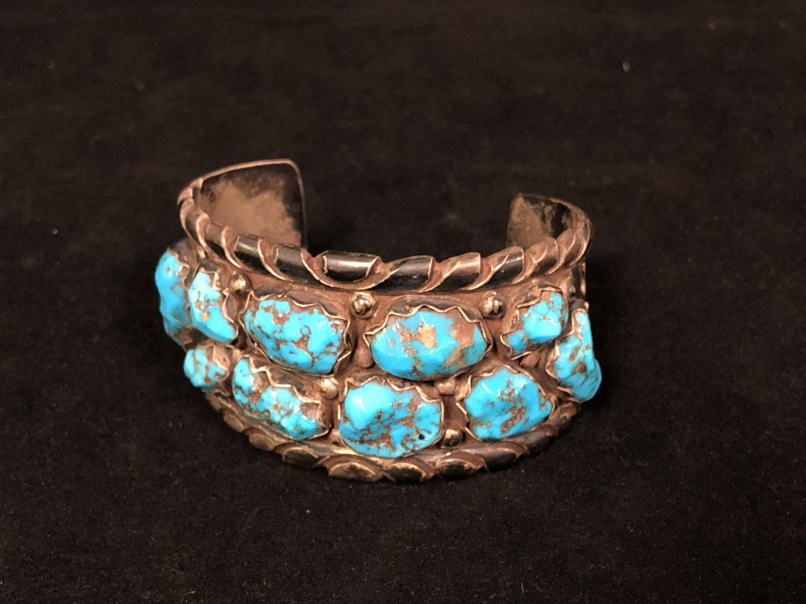 Vtg Navajo Mens Turquoise Sterling Bracelet: Vtg Navajo Mens Turquoise Sterling Bracelet - (10)Turquosie Nuggets in Sterling Silver Cuff Bracelet, Vtg 1960s - 70s, 2.75'' Inner x 1.75'' , Total Wgt 98.30g