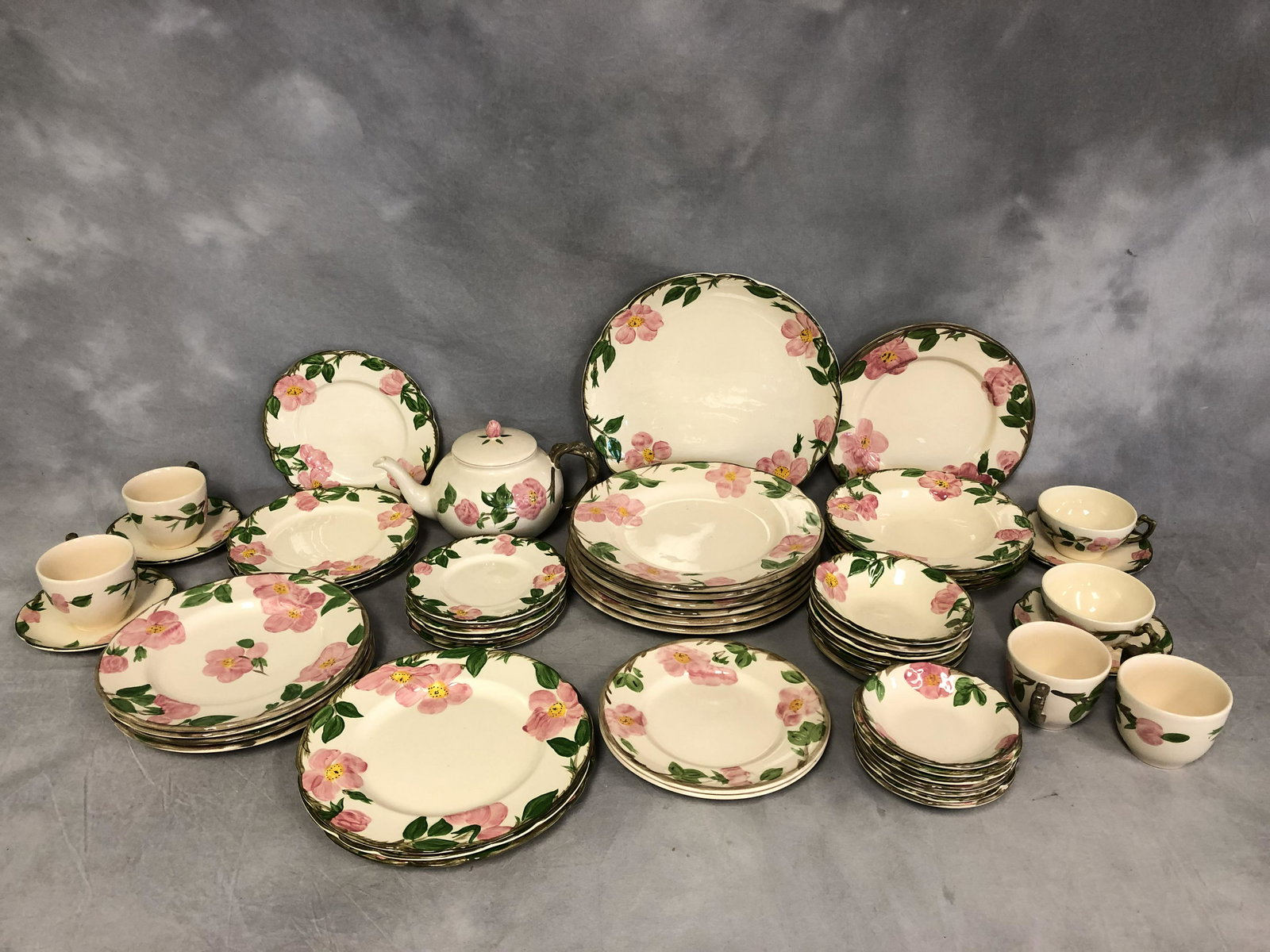 55pcs. Atq / Vtg Franciscan Desert Rose China - Teapot,: 55pcs. Atq / Vtg Franciscan Desert Rose China - Teapot, Dinner / Salad / Bread Plates, Cups