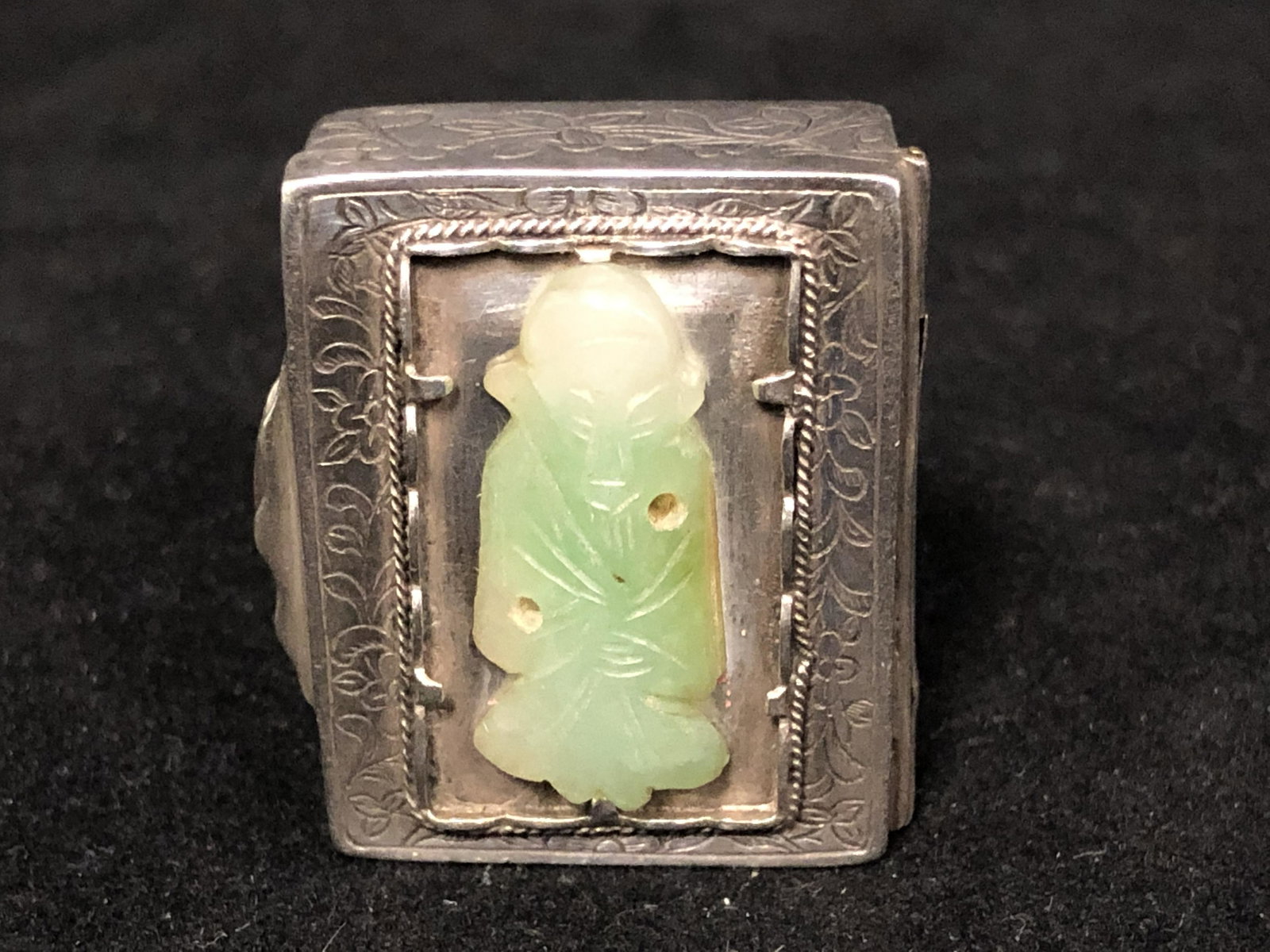 Chinese Carved Jade Silver Pill Box - 062 China Silver: Chinese Carved Jade Silver Pill Box - 062 China Silver Etched Pill Box w/ Carved Jade Accent, Box 1.25'' x 1'' , Total Wgt 13.8g
