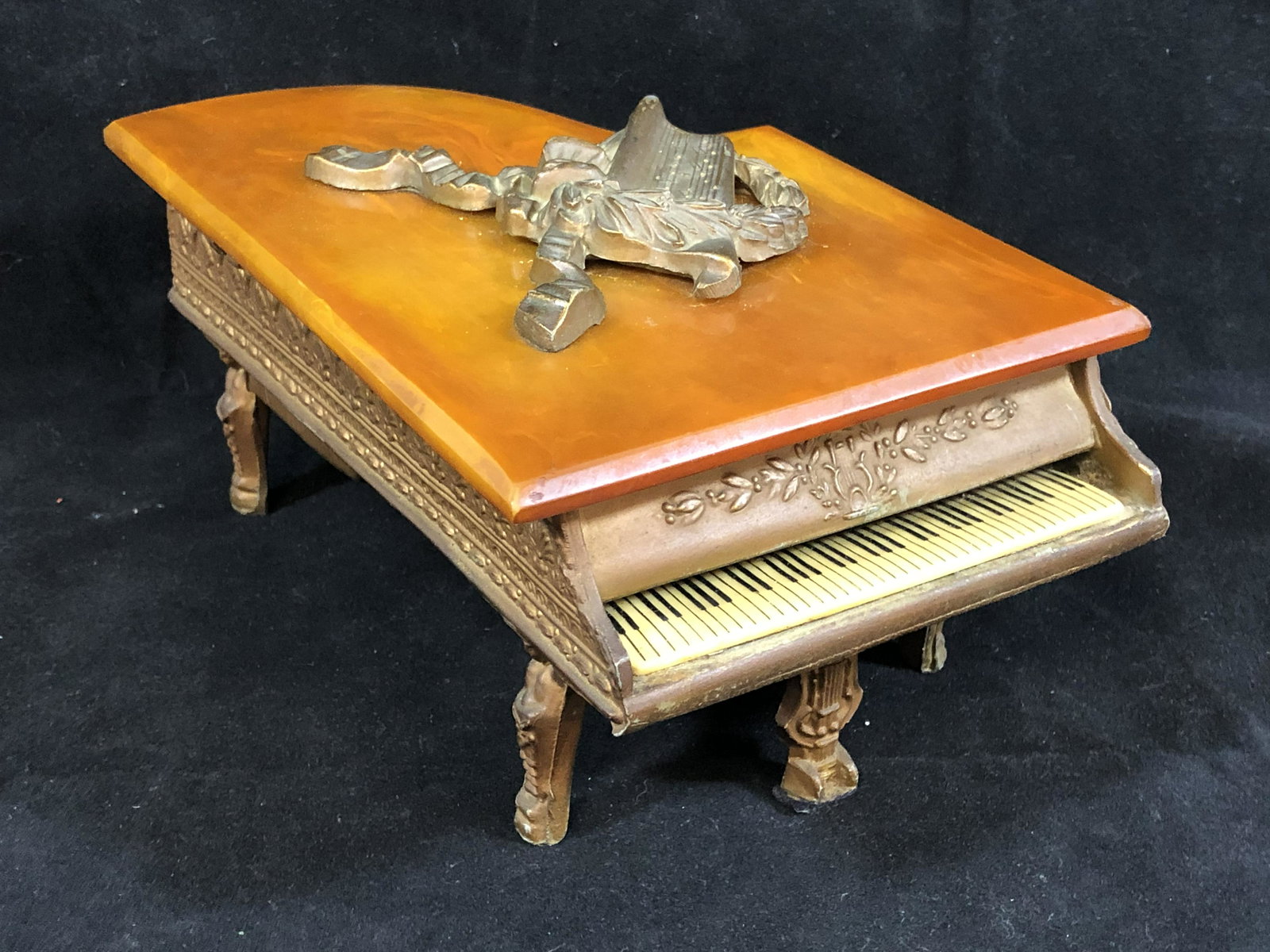 Vtg Metal Bakelite Piano Music Box - Bakelite Top,: Vtg Metal Bakelite Piano Music Box - Bakelite Top, Cigarette Holder / Trinket Box - Works
