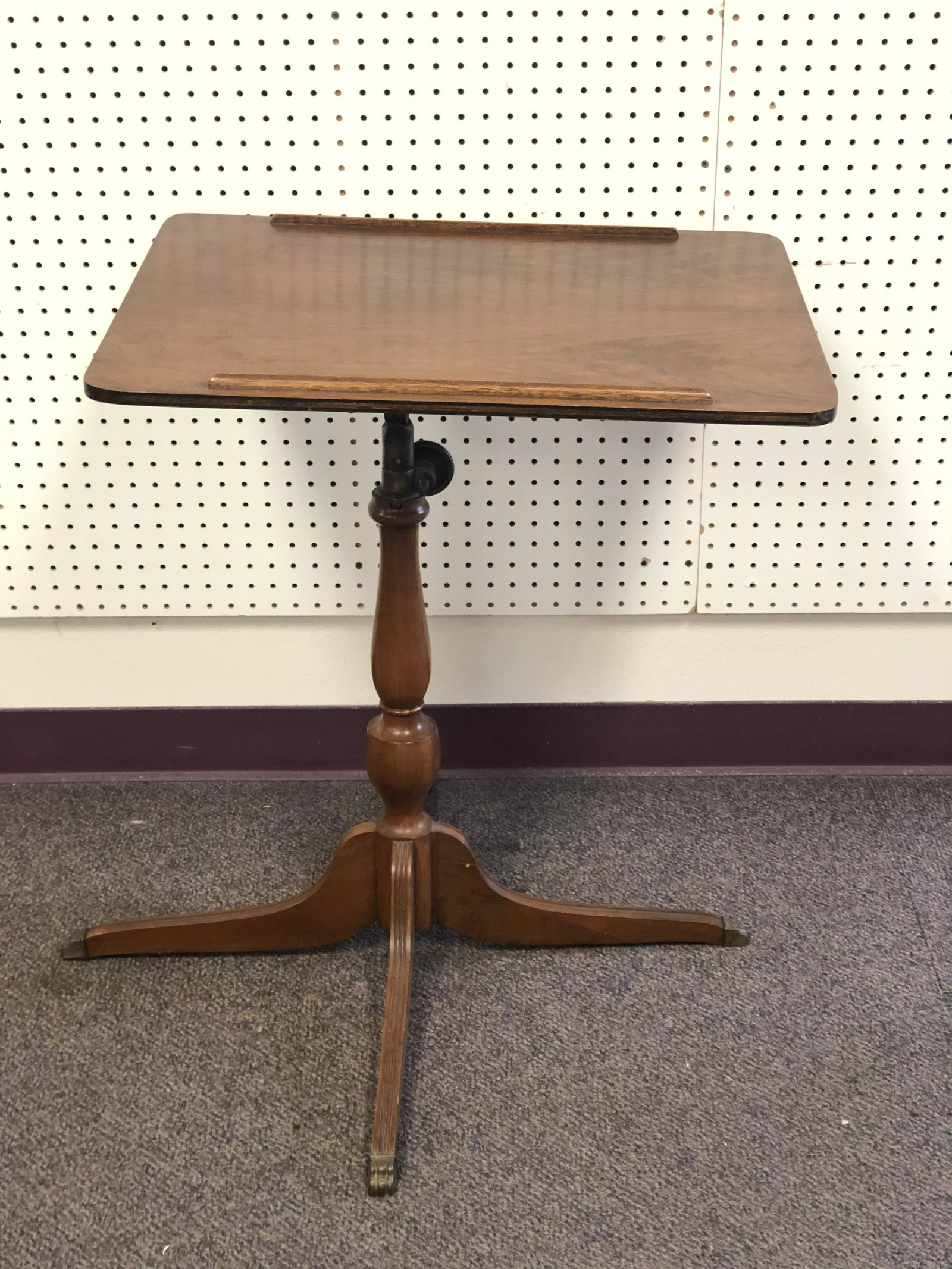 Vtg Swivel / Tilt Writing Desk, Claw Feet - 24'' x 18'': Vtg Swivel / Tilt Writing Desk, Claw Feet - 24'' x 18'' x 26'' - Pick Up Only -