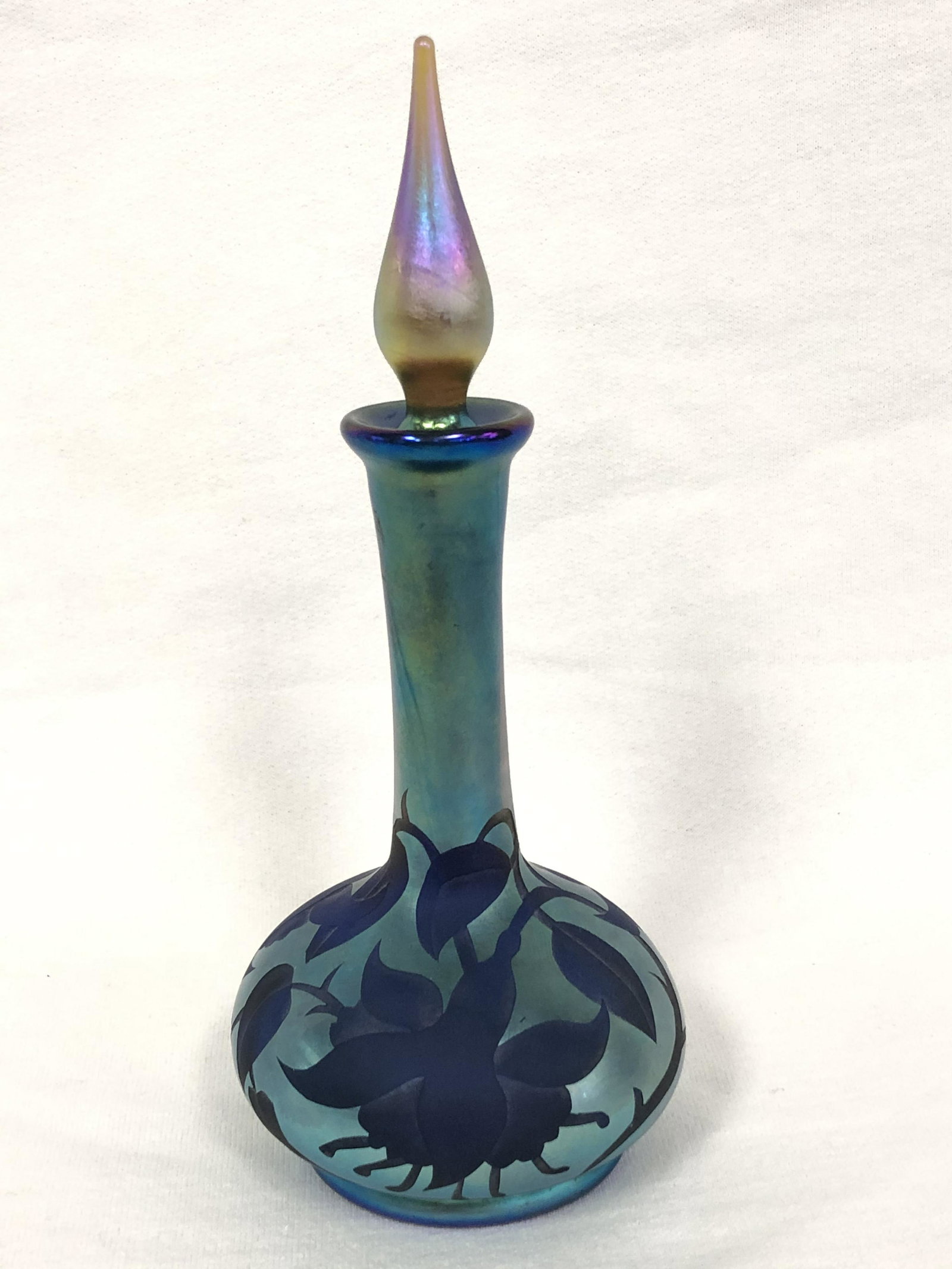 Signed #d Lundberg Studios Cameo Perfume - Iridescent: Signed #d Lundberg Studios Cameo Perfume - Iridescent Teal & Navy Colors, Mary Alice Hawke 1982 K1451, 6.75'' Tall