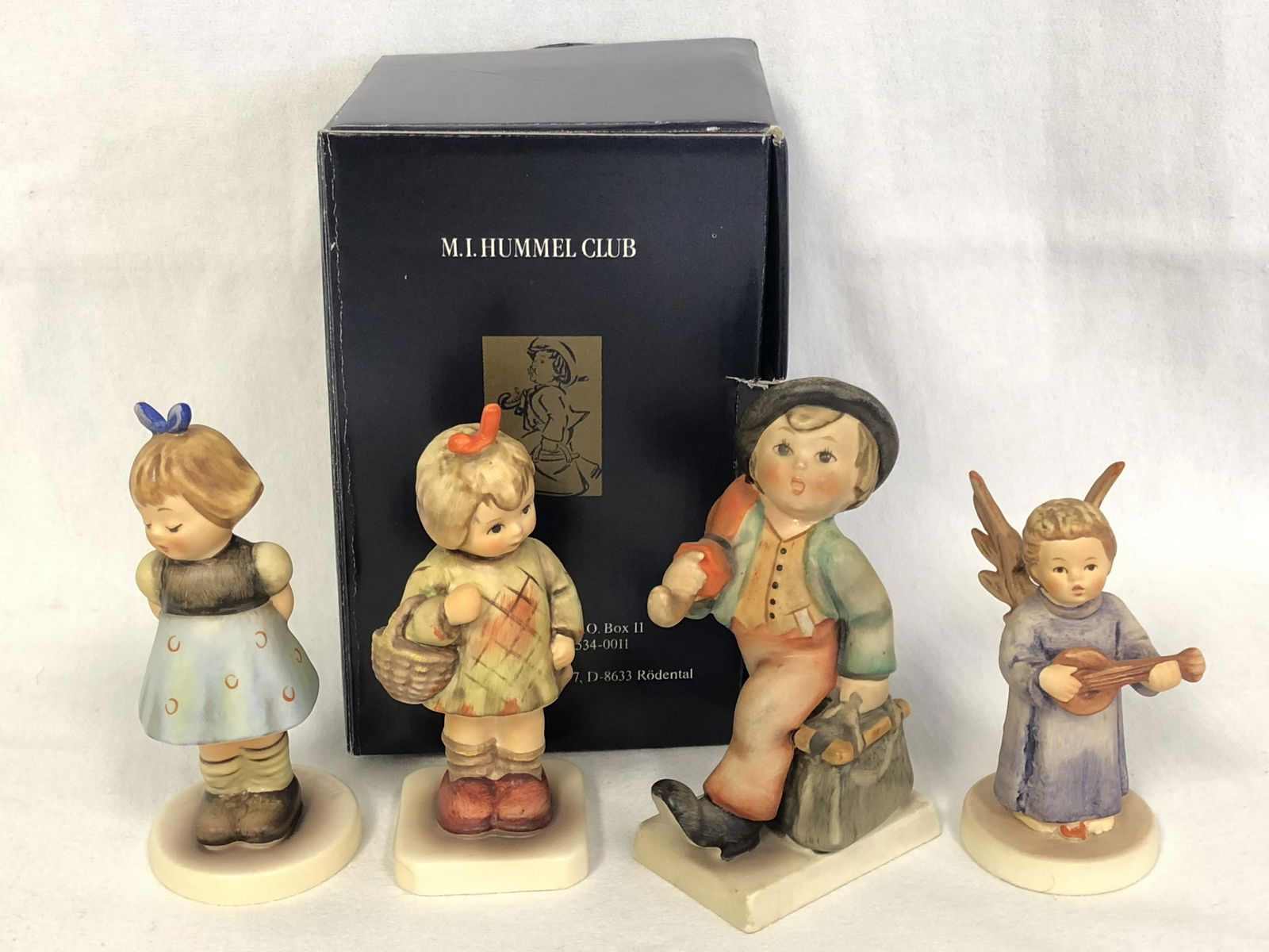 (3)Goebel Hummel TMK7, (1)TMK3 Hummel - (4)Total, TMK3: (3)Goebel Hummel TMK7, (1)TMK3 Hummel - (4)Total, TMK3 Merry Wanderer, TMK7 Festival Harmony / Two Hands, One Treat / I Bought You A Gift, One Original Box