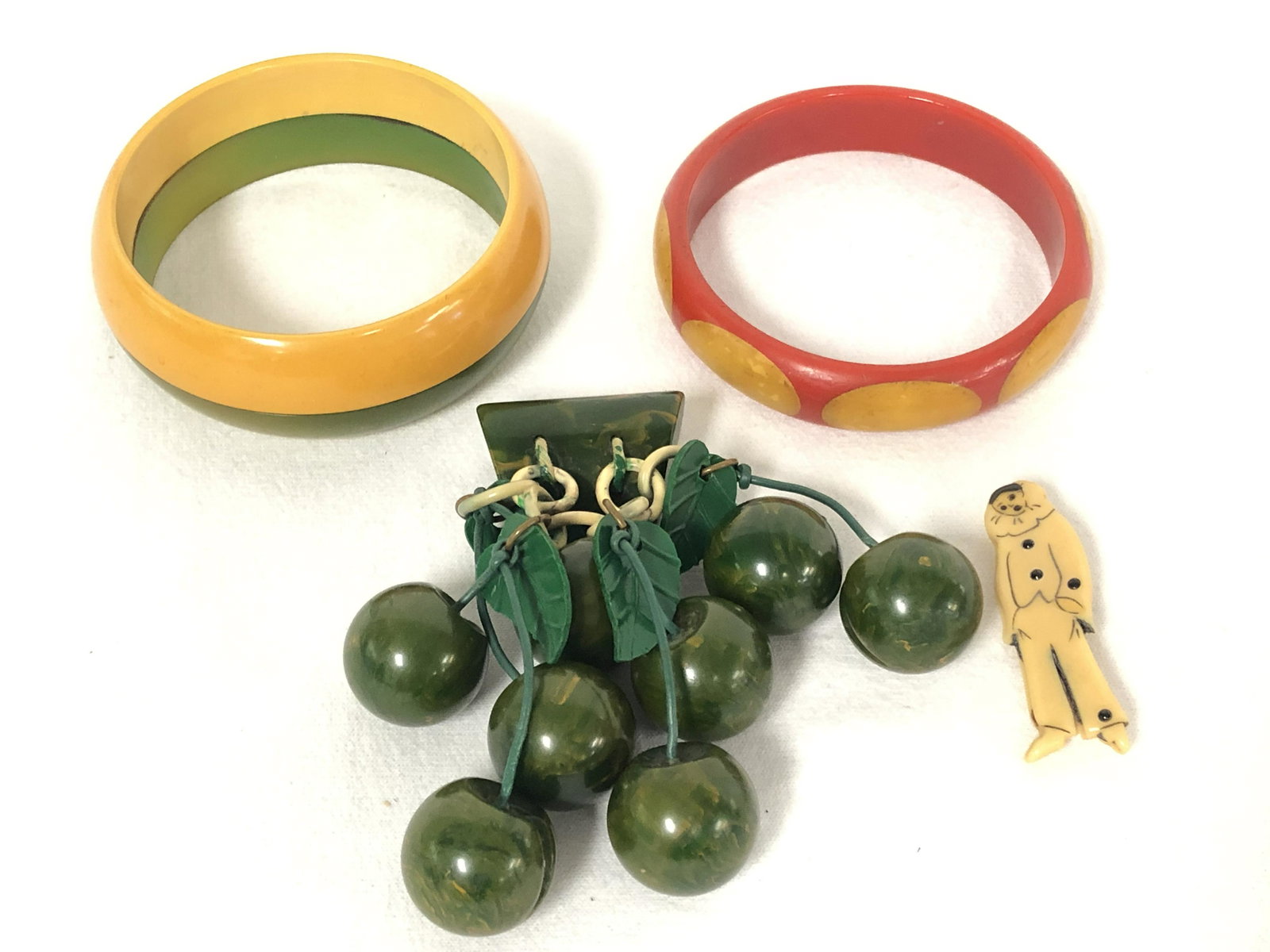 Vtg Bakelite Jewelry, Bracelet & Pins - 1940s Pierrot: Vtg Bakelite Jewelry, Bracelet & Pins - 1940s Pierrot Clown Pin, Green Cherries Pin, Belle Kogan Style Bracelet & Green / Butterscotch