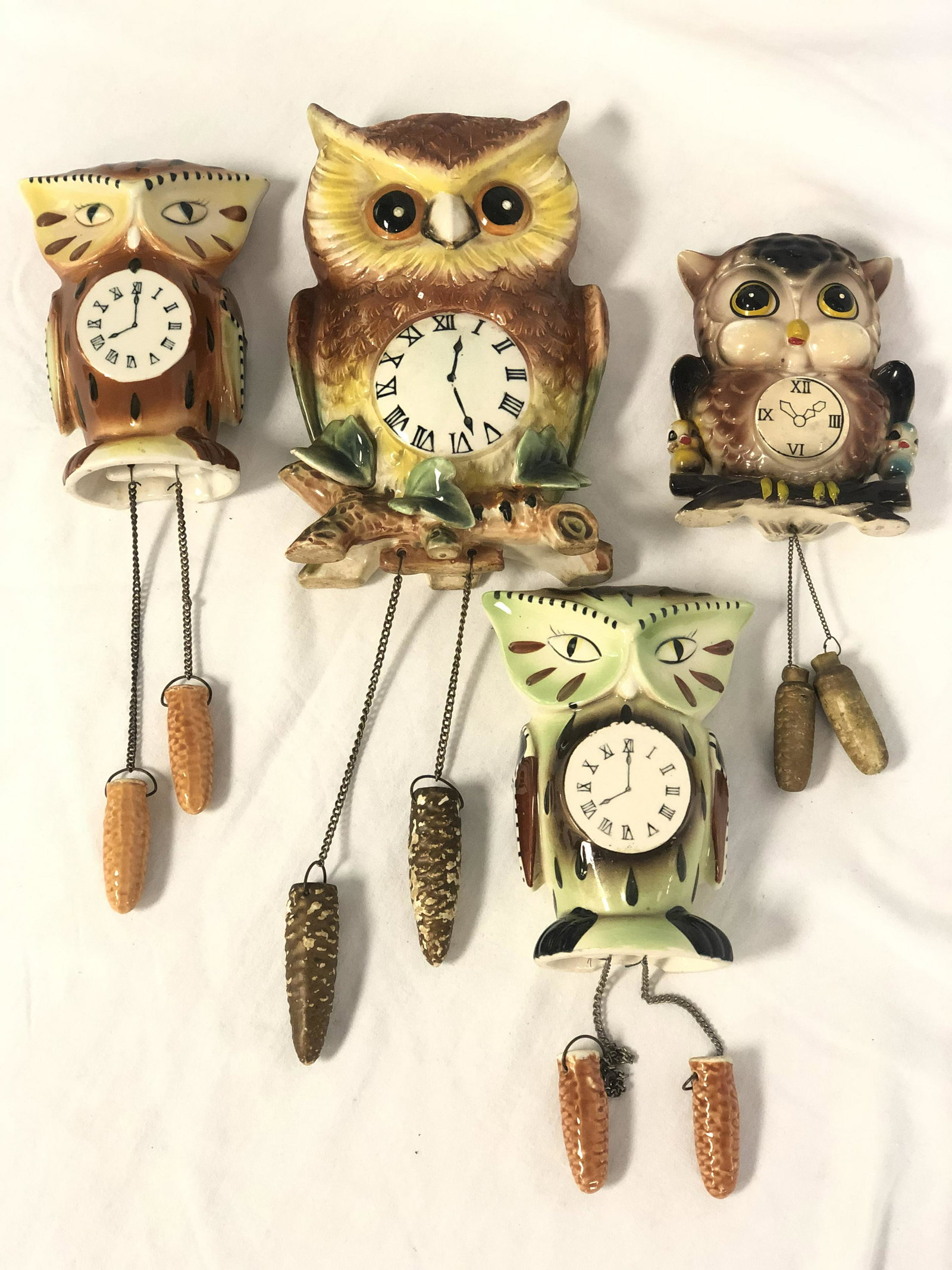 (4)Vintage Owl Wall Pocket Faux Clocks: (4)Vintage Owl Wall Pocket Faux Clocks