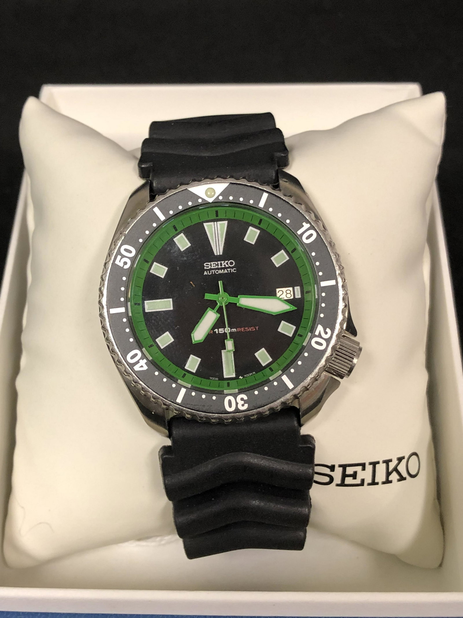Vtg Seiko Suba 7001 - Mod - 17 Jewel Watch - Green: Vtg Seiko Suba 7001 - Mod - 17 Jewel Watch - Green Insert, Circa 1990s, Stainless Case, Watch is Mod, New Insert , Bezel Hands or Chapter Ring