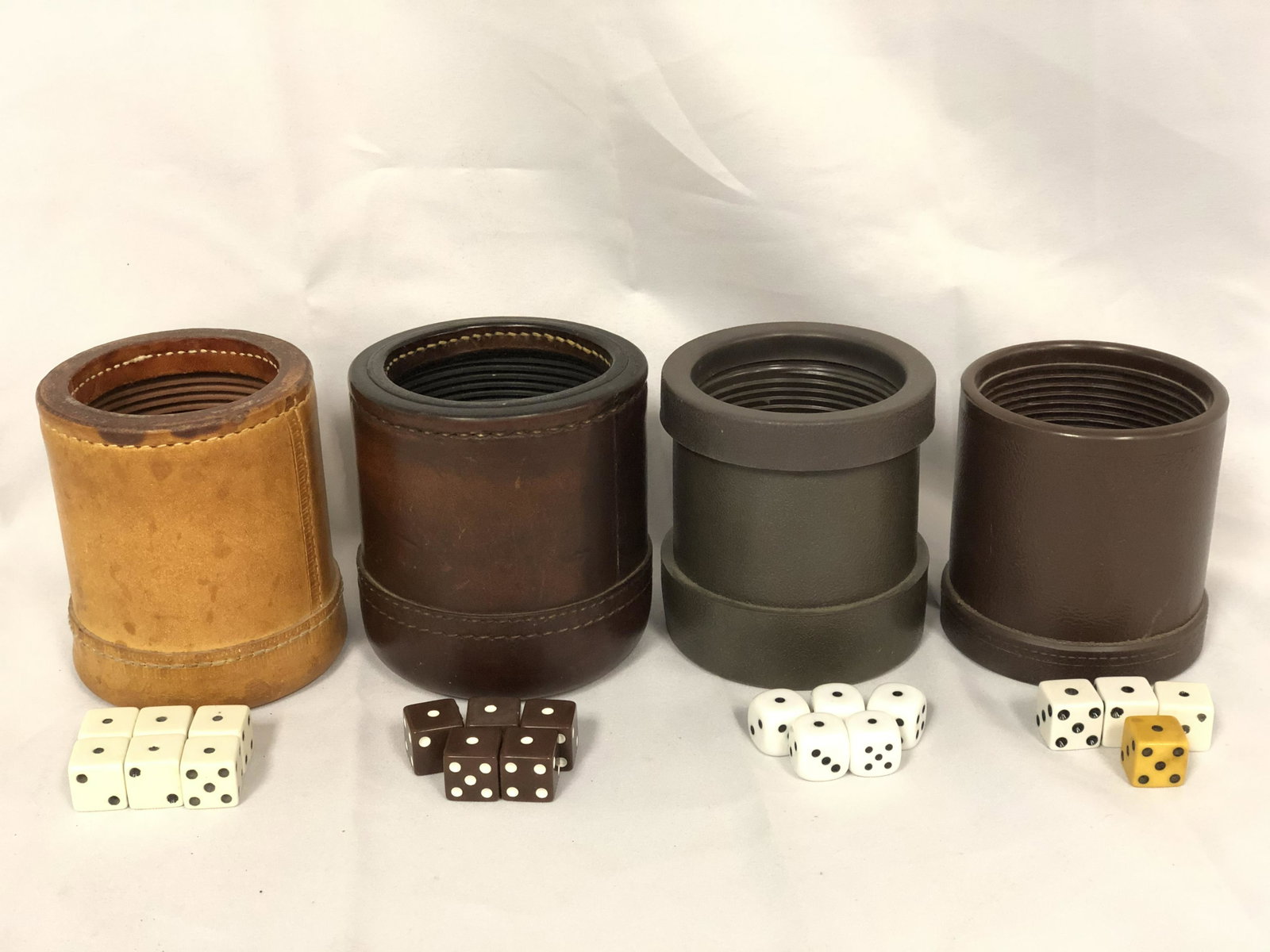 (4)Liars Dice Cups w/ Dice - (2)Leather (2)Hard: (4)Liars Dice Cups w/ Dice - (2)Leather (2)Hard Plastic, 3.5'' x 4'' & 3'' x 3.5''