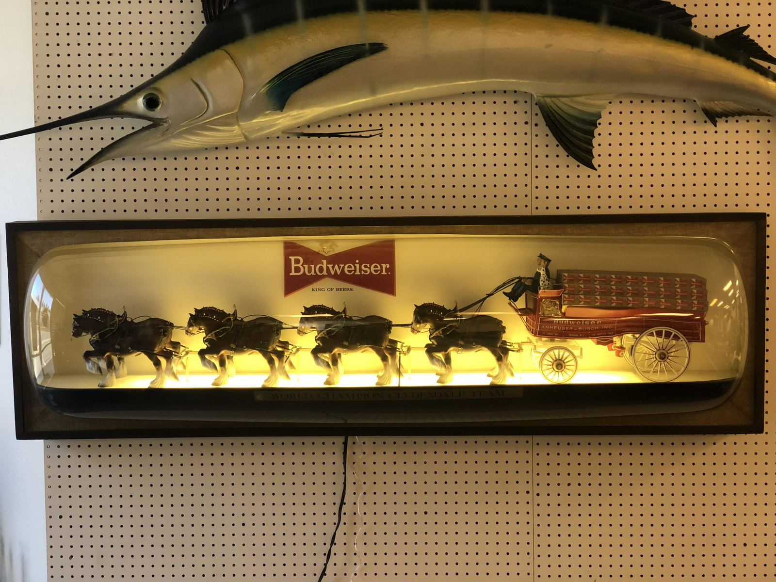 Vintage Budweiser Clydesdale Lighted Bar Sign -: Vintage Budweiser Clydesdale Lighted Bar Sign - Budweiser Wagon w/ Clydesdale Horses, Wooden Frame w/ Plexiglass Domed Front - 70'' x 9'' x 20.5''