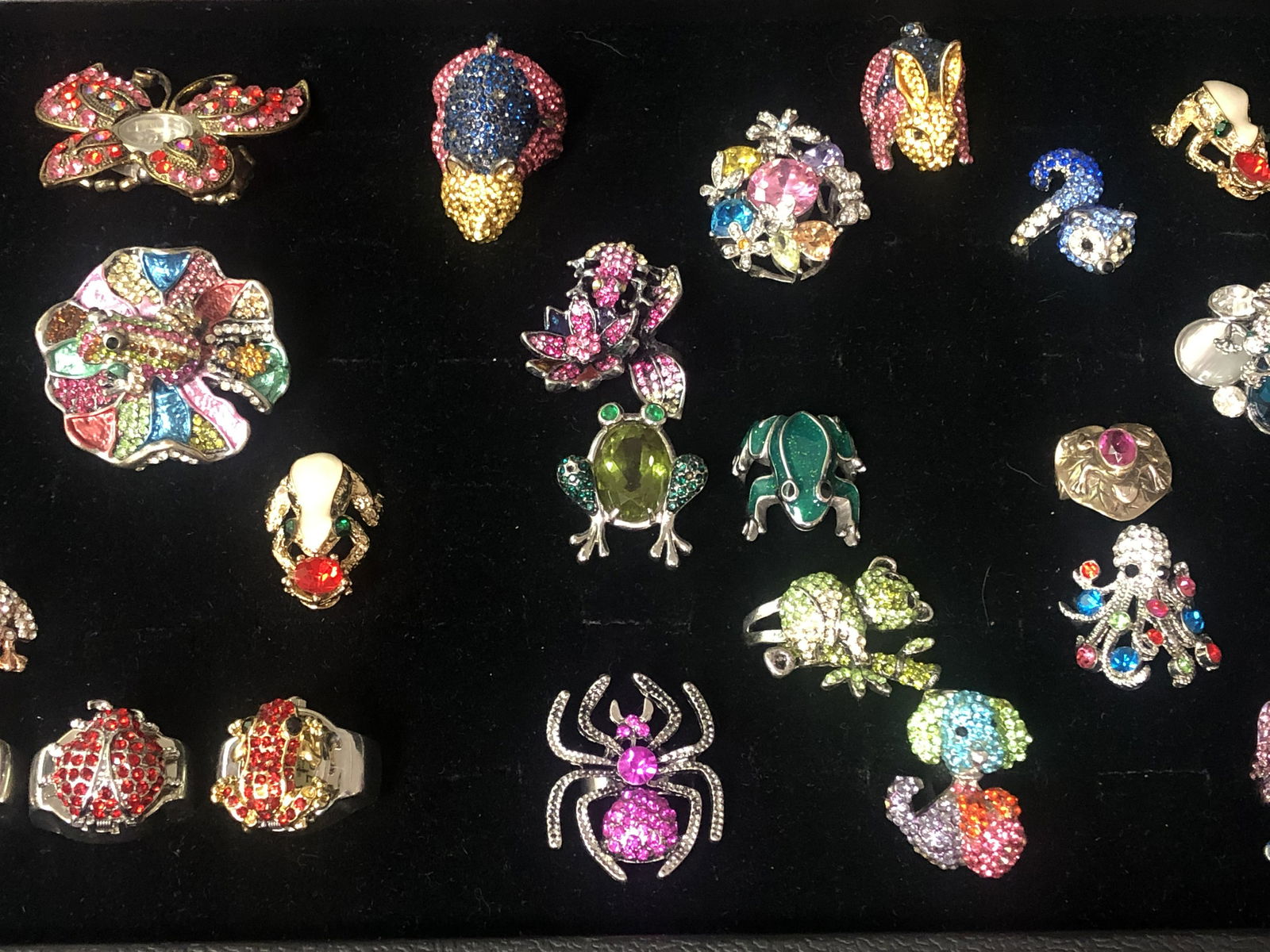 (28)Asst Rhinestone Animal Figure Rings - Asst Rings,: (28)Asst Rhinestone Animal Figure Rings - Asst Rings, Ring Watches, Octopus, Frogs, Dog, Butterflies, Dragon & More, Various Sizes