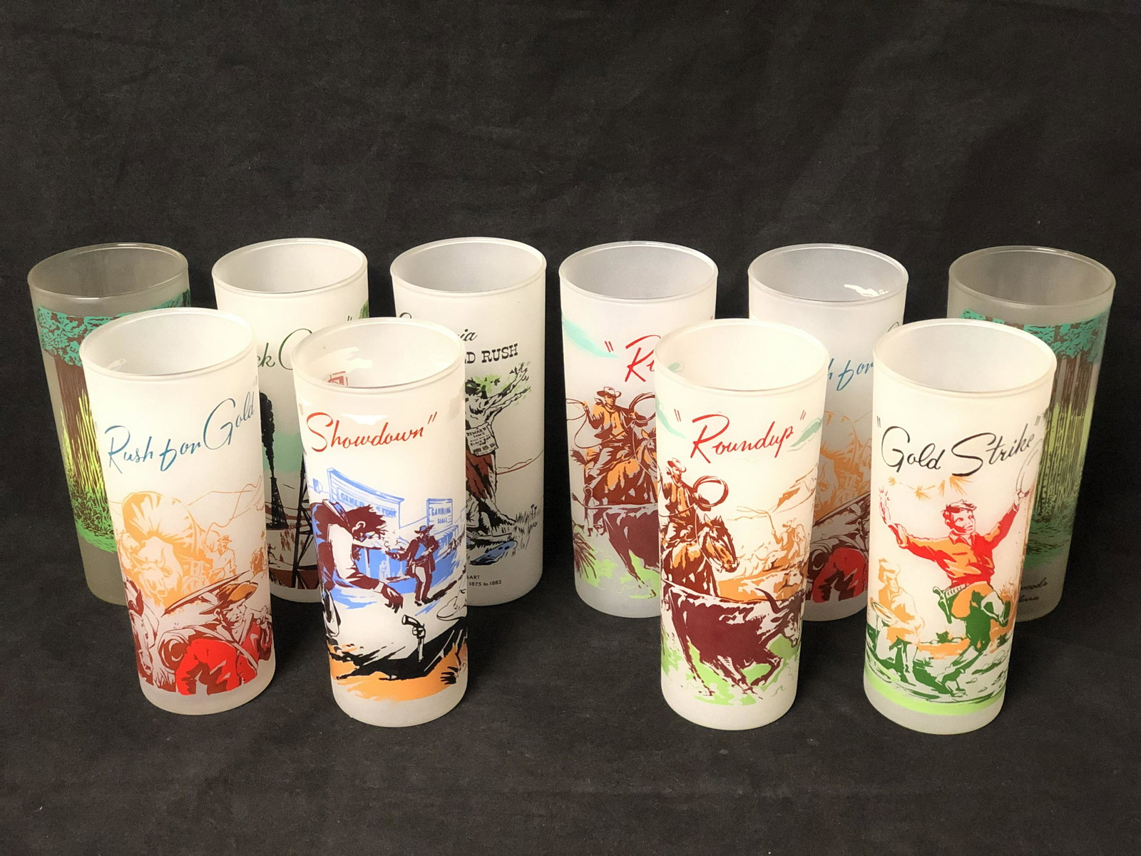 (10)Asst Vtg Cowboy, Gold Rush Design Glasses -: (10)Asst Vtg Cowboy, Gold Rush Design Glasses - RoundUp, Showdown, Gold Strike & More