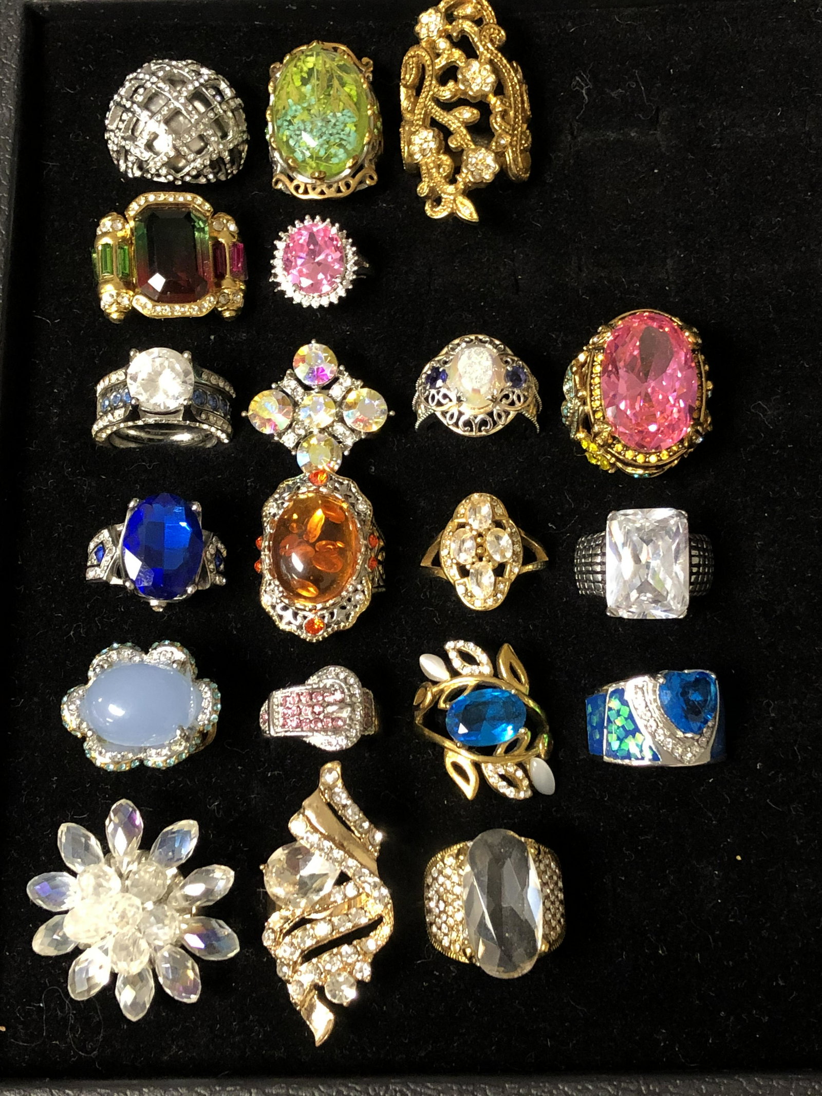 (20)Asst Costume Jewelry Rings, Sz 7 / 8 - Tanzanite,: (20)Asst Costume Jewelry Rings, Sz 7 / 8 - Tanzanite, Rhinestone & More