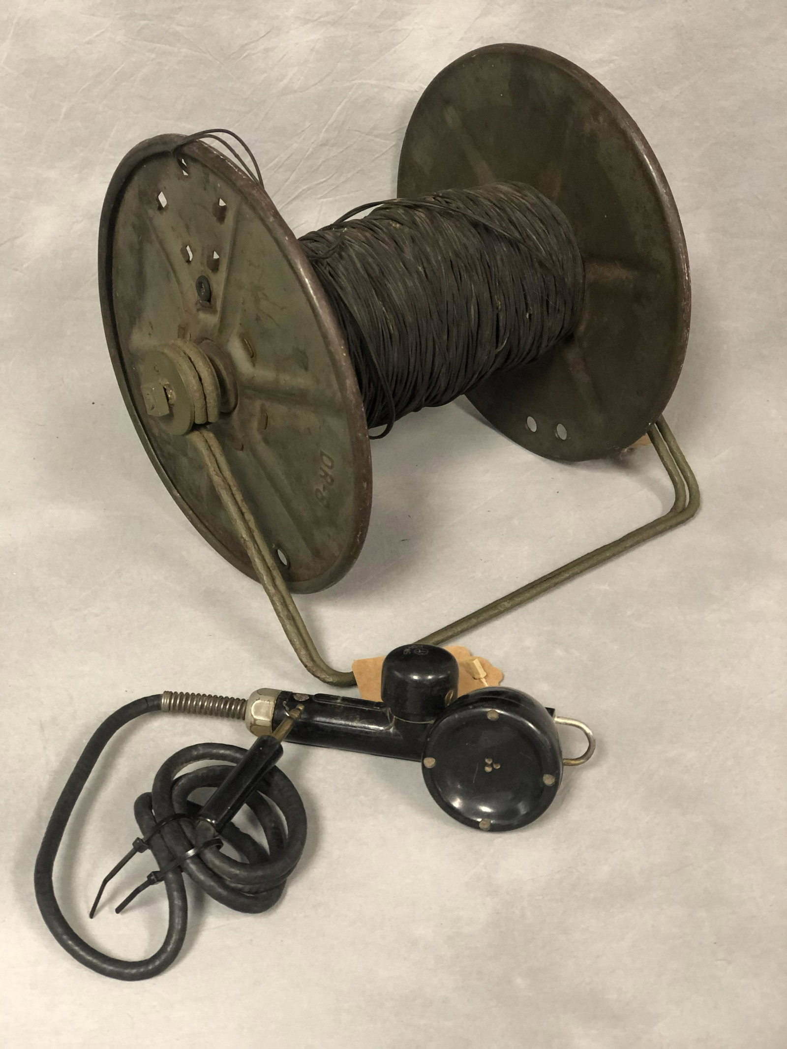 US Army DR8 Communication Spool/Wire, Phone - Military: US Army DR8 Communication Spool/Wire, Phone - Military Microphone SW109