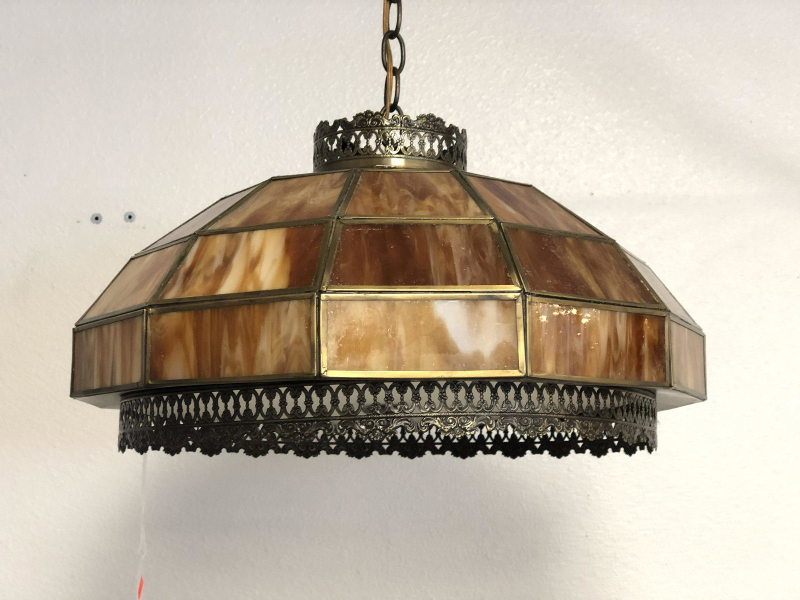 Meyda Tiffany Style Amber Slag Glass Light - Amber: Meyda Tiffany Style Amber Slag Glass Light - Amber Glass w/ Brass Accents Hanging Lamp , Approx. 19'' x 12''