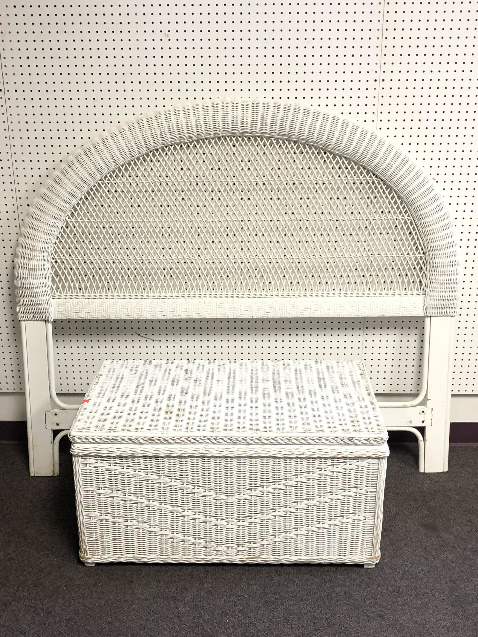 Lexington Wicker / Rattan Chest w/ Bed Frame - Chest: Lexington Wicker / Rattan Chest w/ Bed Frame - Chest 35'' x 19'' x 18'' , Bed Frame 56'' x 53''