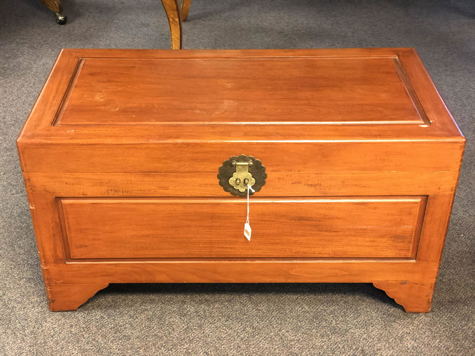 Vtg Chinese Camphor Wood Chest/ Trunk - George Zee &: Vtg Chinese Camphor Wood Chest/ Trunk - George Zee & Co. , Kiln Dried & Carved, 40'' x 20'' x 21'' - Pick Up or Arrange Own Shipping -