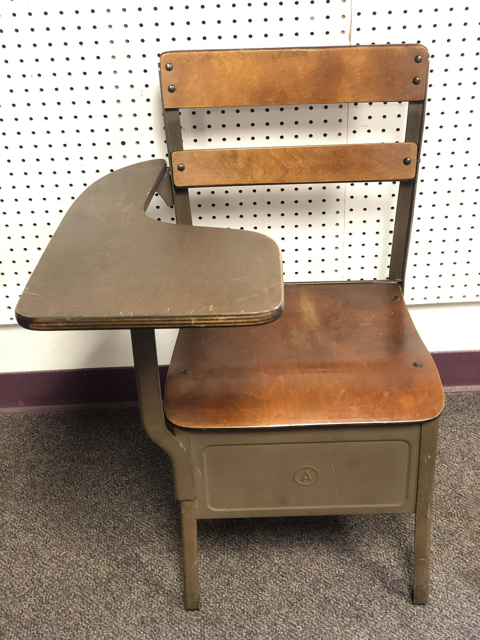 American Seating Co. School Desk: American Seating Co. School Desk