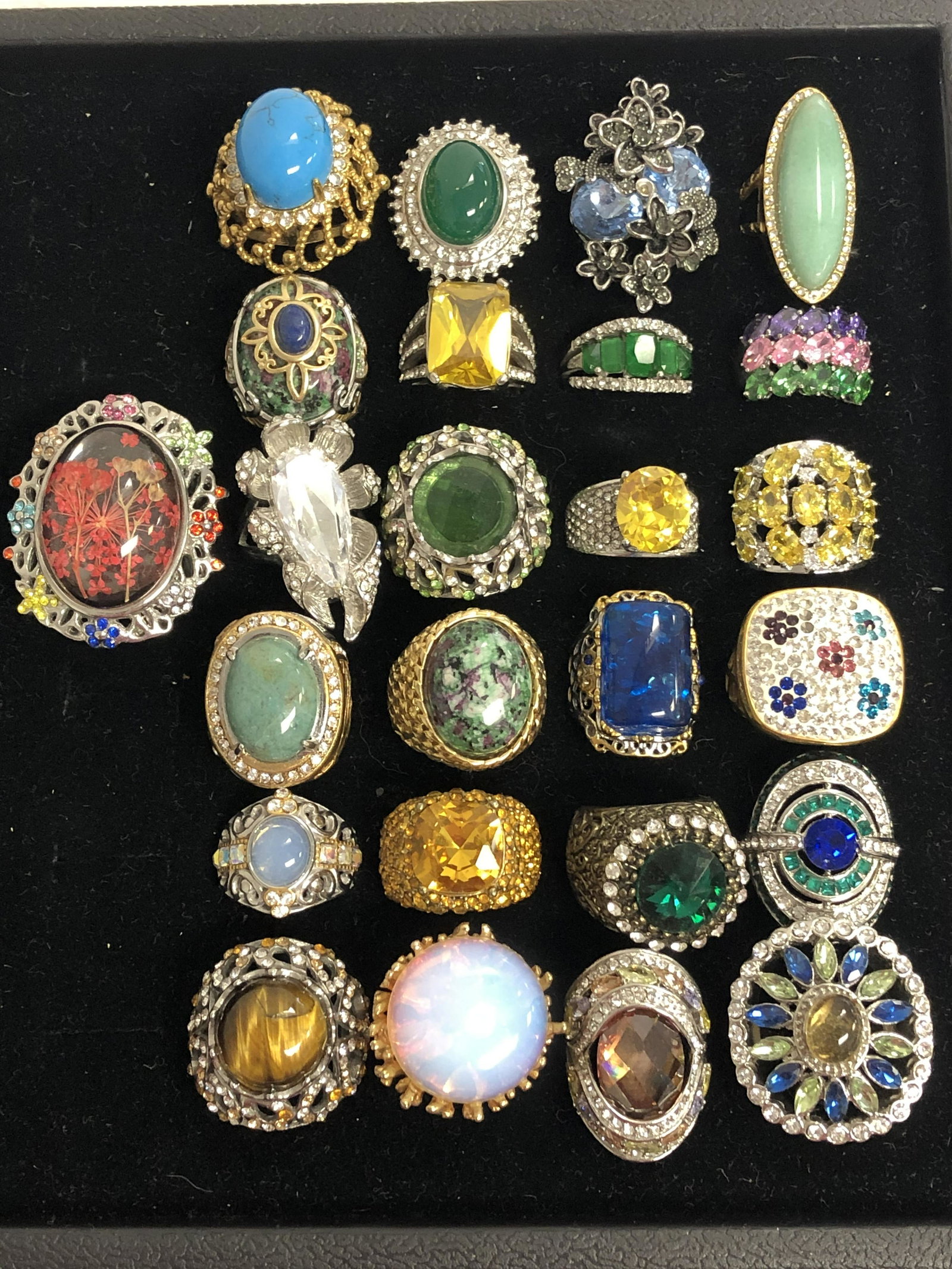 (25)Asst Costume Jewelry Rings, Sz 7 / 8 - Various (1 of 7)