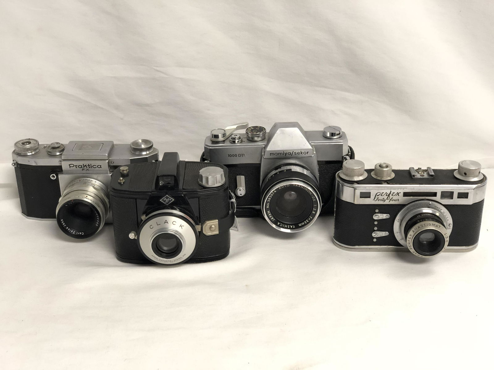 (4)Vtg Cameras - Praktica FX, Mamiya & More - Praktica (1 of 11)