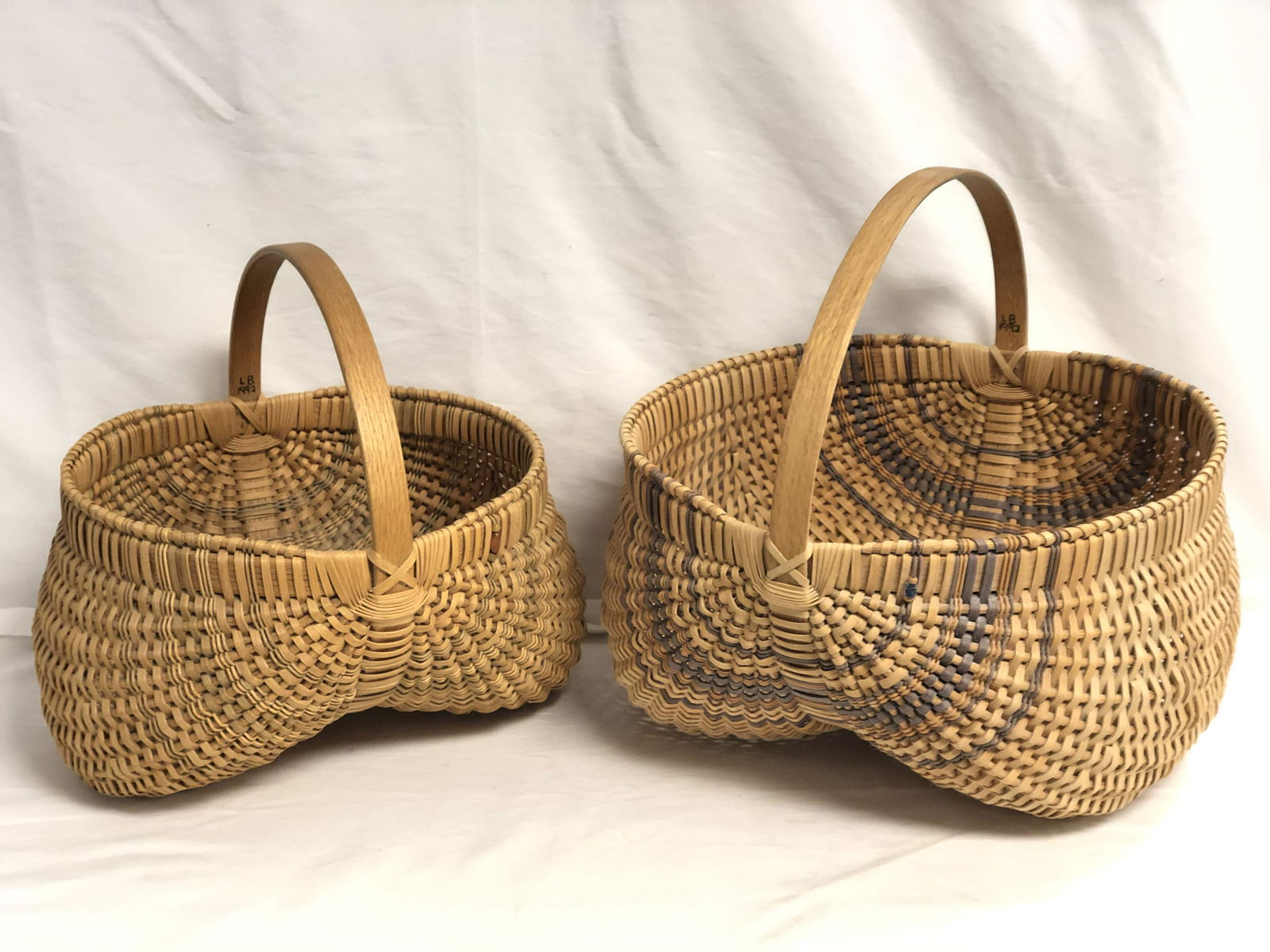 2 Signed 'LB' Split Oak Farm/Egg Baskets - Approx. 14'' (1 of 9)