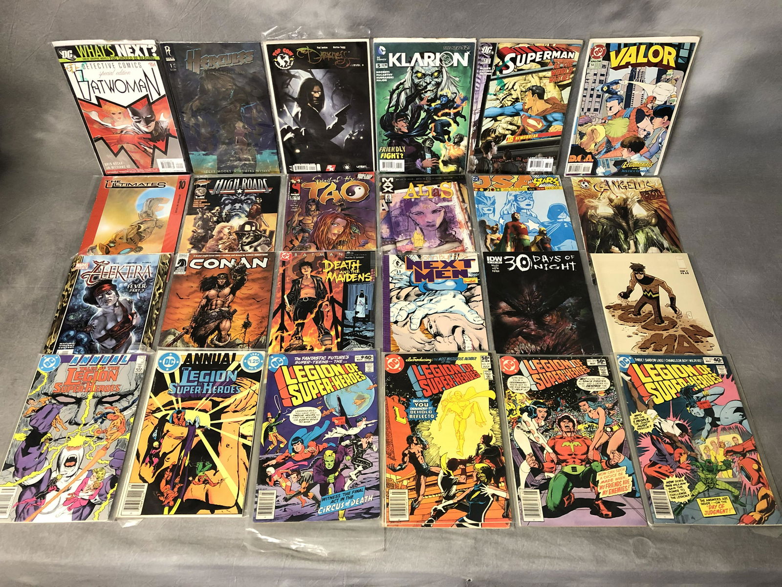 (110)Asst ComicBooks, Various Era / Brands - Superman, (1 of 8)